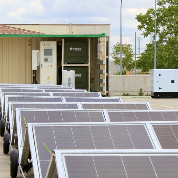 Nomad Energy Water solución móvil de energía solar y producción de agua potable para emergencias